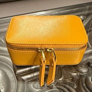 Neiman Marcus Leather Mustard Zippered Jewelry Travel Pouch